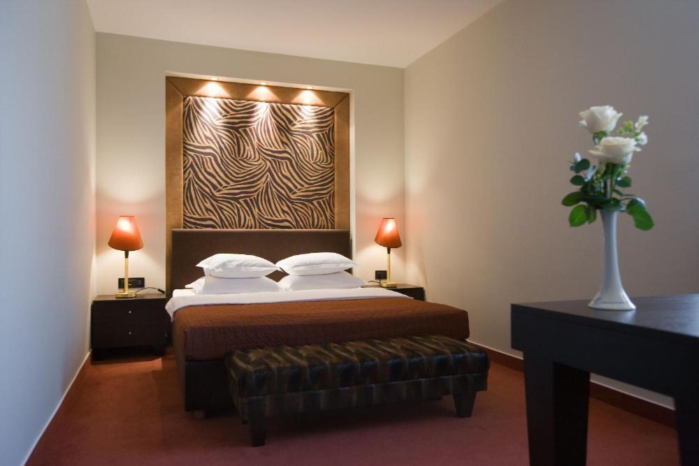 Standard Family Suite