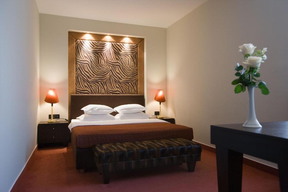 Standard Family Suite