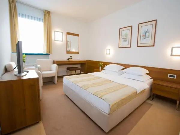 Hotel Laguna Zagreb Main image